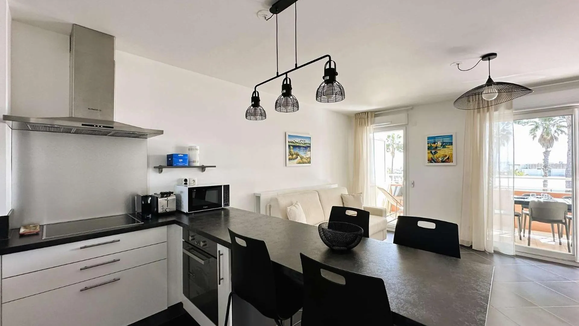 Le Palm, Appartement Climatise Pour 4 Personnes Avec Vue Mer Et Piscine Sur Le Port D'Hyeres Apartment