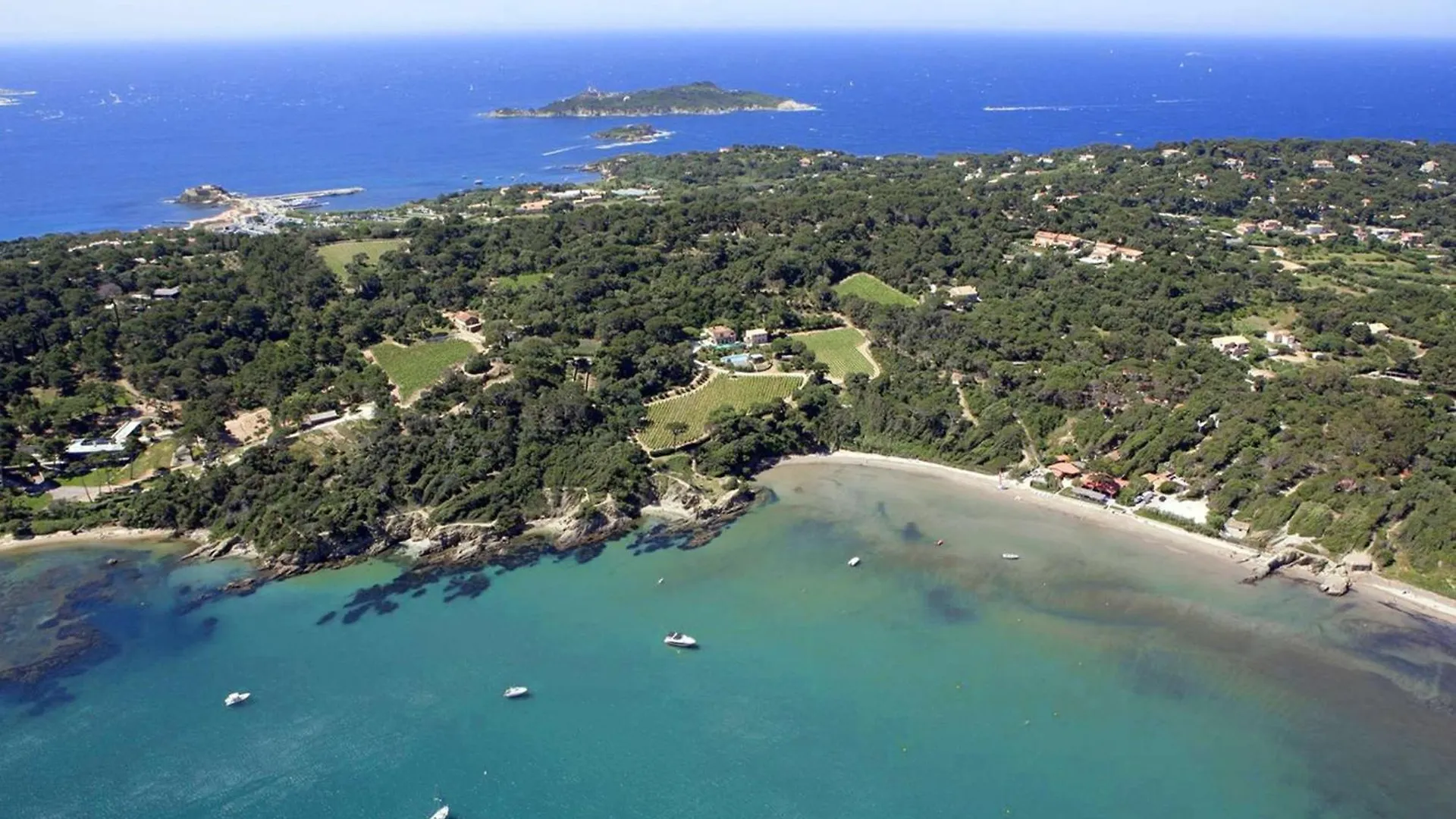 Apartament Le Palm, Appartement Climatise Pour 4 Personnes Avec Vue Mer Et Piscine Sur Le Port D'Hyères Francja