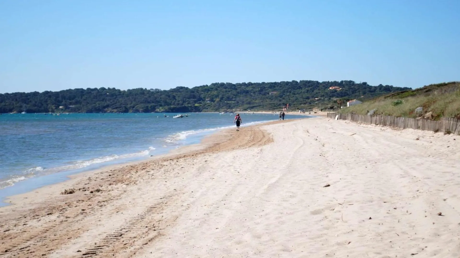 Le Palm, Appartement Climatise Pour 4 Personnes Avec Vue Mer Et Piscine Sur Le Port D'Hyères